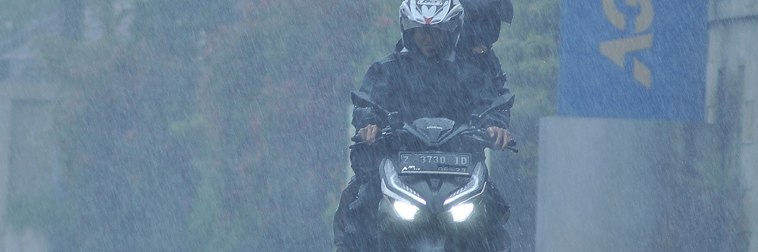 LA MIGLIORE TUTA MOTO ANTIPIOGGIA A PROVA DI DILUVIO